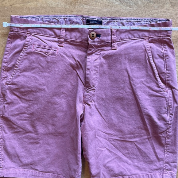 Johnnie-O | 32W | 7" Shorts - Picture 6 of 12